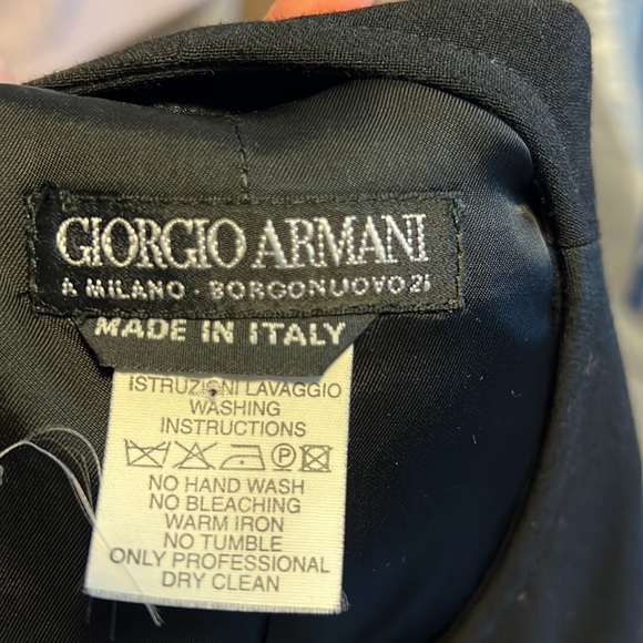 GIORGIO ARMANI Black Chic Zipped Blazer - Picture 7 of 7